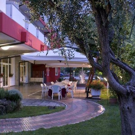 Hotel Lo Zodiaco アーバノ・テルメ エクステリア 写真